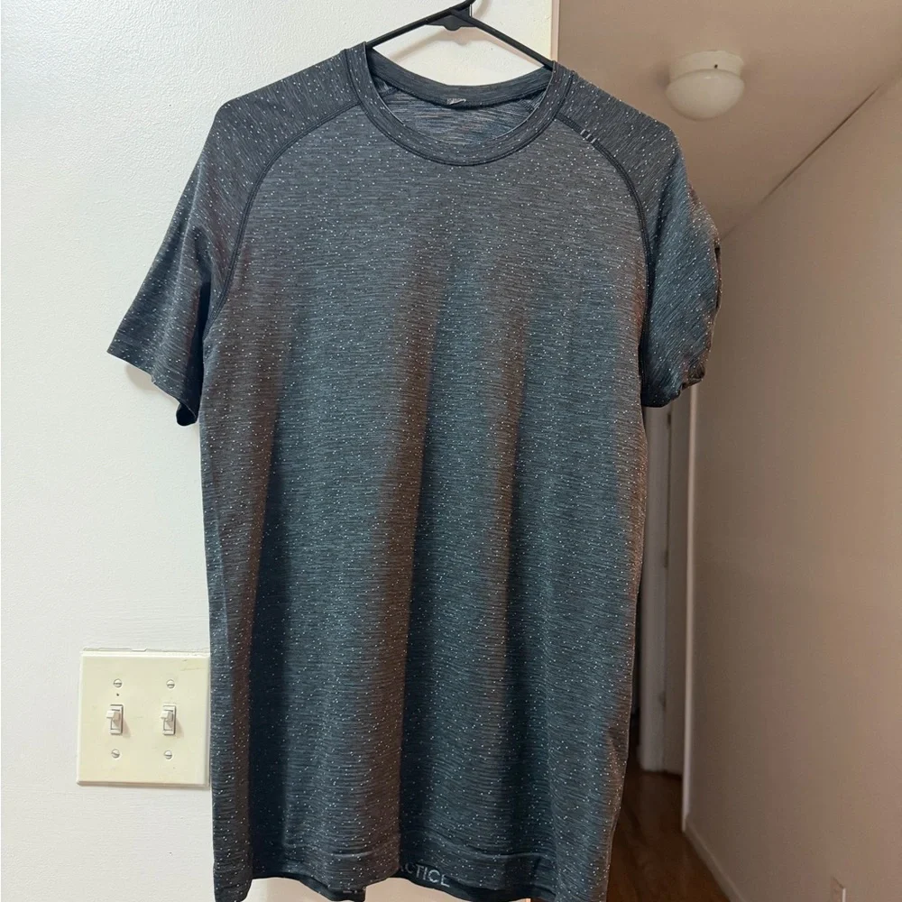 lululemon athletica Charcoal Short Sleeve Tee - Picture 3 of 4
